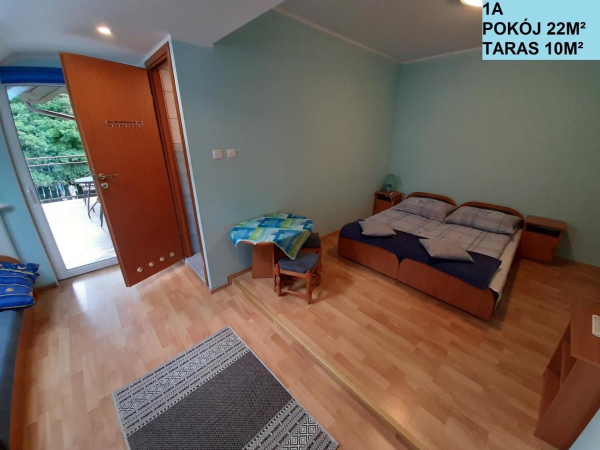 Goscinne Parkowa 1