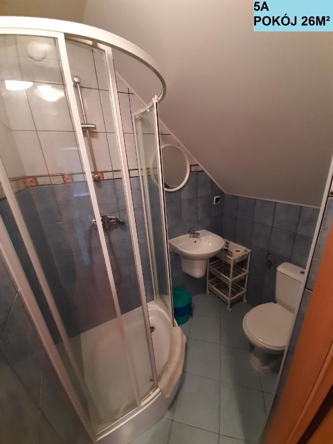 Goscinne Parkowa 1 *